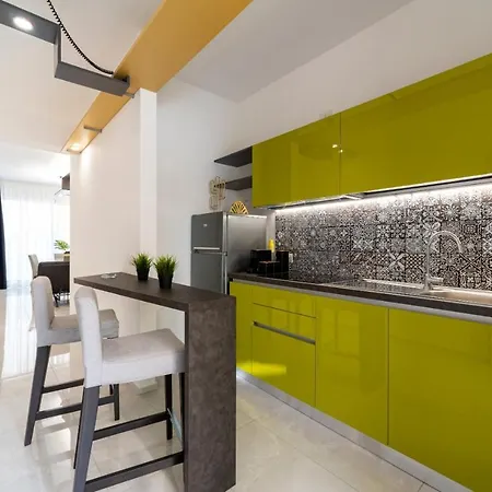 Minerva Luxury Town Center , Pool And Parking Apartment